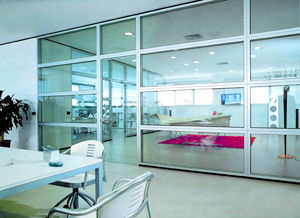 深圳辦公家具采購指南 如何挑選優(yōu)質(zhì)的實木、板式、屏風辦公桌及儀器儀表公司